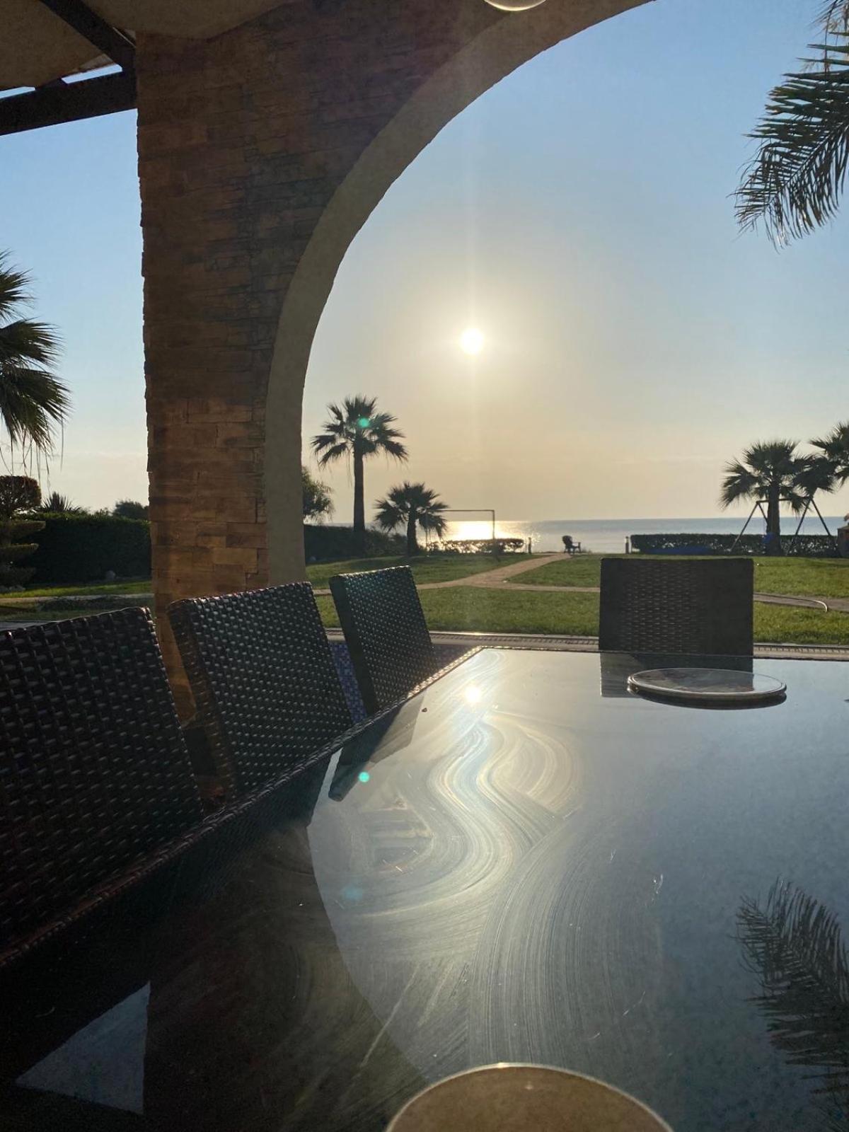 Ionion Beachfront Villa Ayía Nápa Extérieur photo